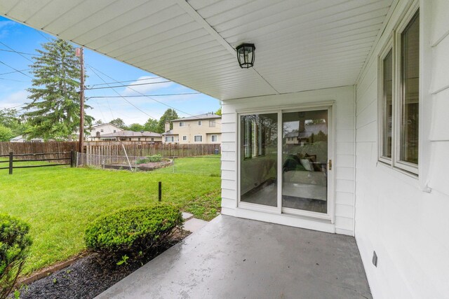 5148 Riverbirch Dr N, Columbus, OH 43229 - view of patio / terrace