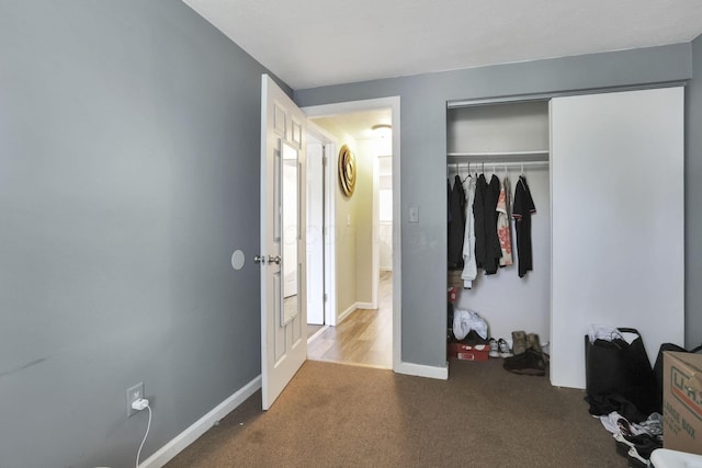 5042 Lindora Dr, Columbus, OH 43232 - carpeted bedroom featuring a closet and baseboards