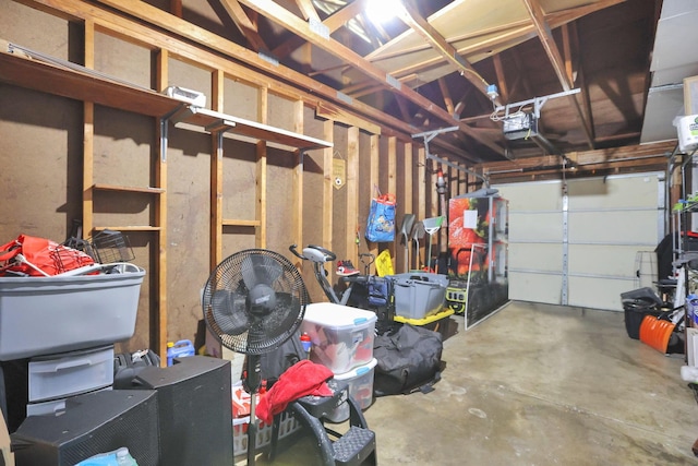 5042 Lindora Dr, Columbus, OH 43232 - view of garage