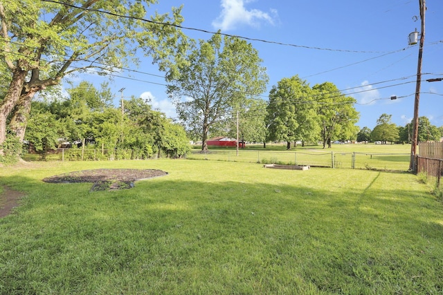 5042 Lindora Dr, Columbus, OH 43232 - view of yard