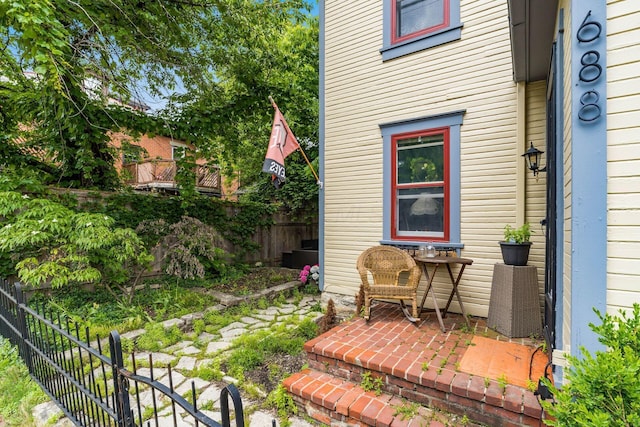 688 S 5th St, Columbus, OH 43206 - view of patio