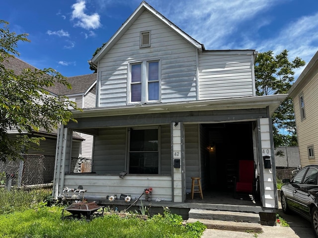 40 Wisconsin Ave, Columbus, OH 43222 - view of front of property featuring a porch and roof with shingles