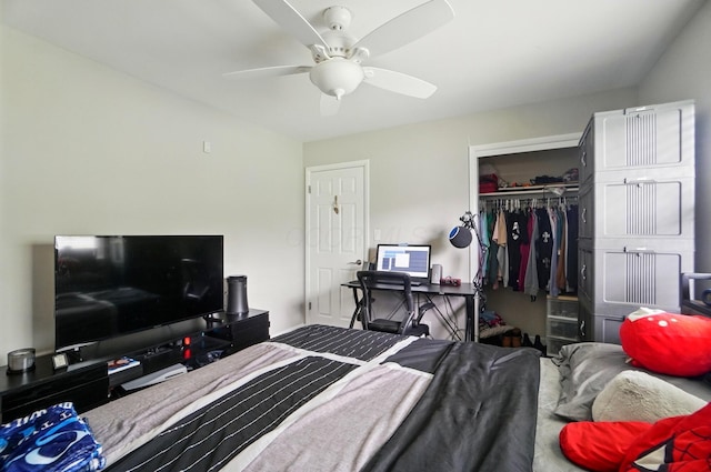 1096 Lancaster Ave, Reynoldsburg, OH 43068 - bedroom featuring a closet and a ceiling fan