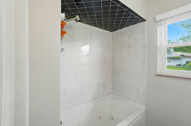 1096 Lancaster Ave, Reynoldsburg, OH 43068 - view of bathroom