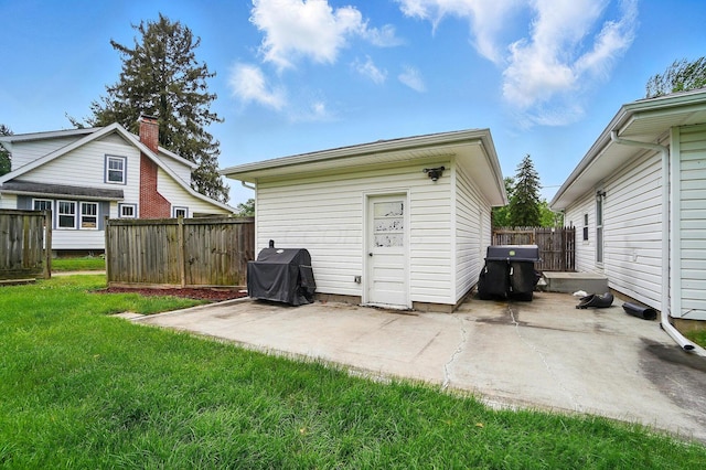 1096 Lancaster Ave, Reynoldsburg, OH 43068 - rear view of house featuring a patio