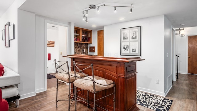 4171 Clotts Rd, Columbus, OH 43230 - indoor dry bar with wood finished floors and baseboards