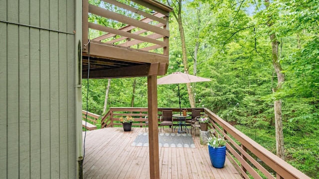 4171 Clotts Rd, Columbus, OH 43230 - view of wooden deck