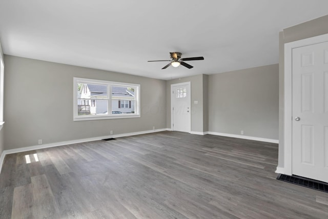 901 E Vine St, Mount Vernon, OH 43050 - unfurnished room featuring a ceiling fan, wood finished floors, and baseboards