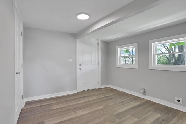 901 E Vine St, Mount Vernon, OH 43050 - unfurnished room with wood finished floors and baseboards