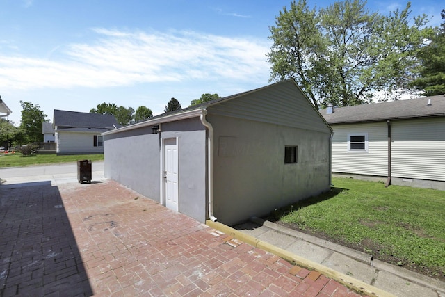 901 E Vine St, Mount Vernon, OH 43050 - view of garage
