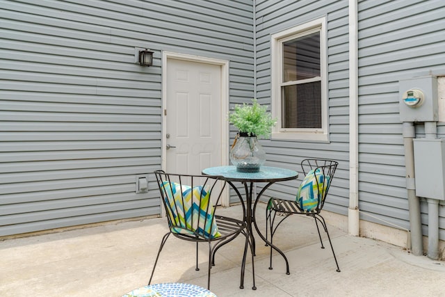 2738 E Broad St, Columbus, OH 43209 - view of patio