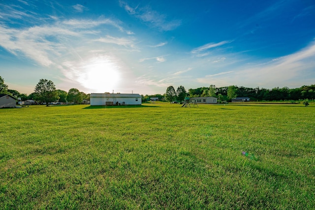 2025 Little Creek Rd, Frankfort, OH 45628 - view of grassy yard