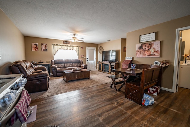 2025 Little Creek Rd, Frankfort, OH 45628 - living area featuring wood finished floors, ceiling fan, and a textured ceiling