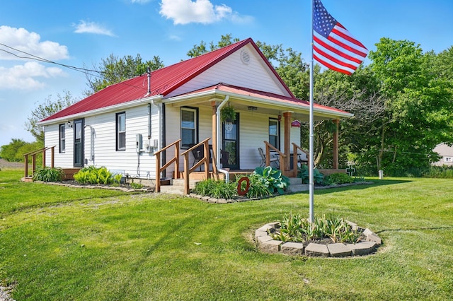 11725 Old Columbus Rd, South Vienna, OH 45369 - view of front facade featuring covered porch and a front lawn