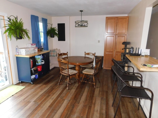 21800 State Route 47, West Mansfield, OH 43358 - dining area with dark wood-style floors