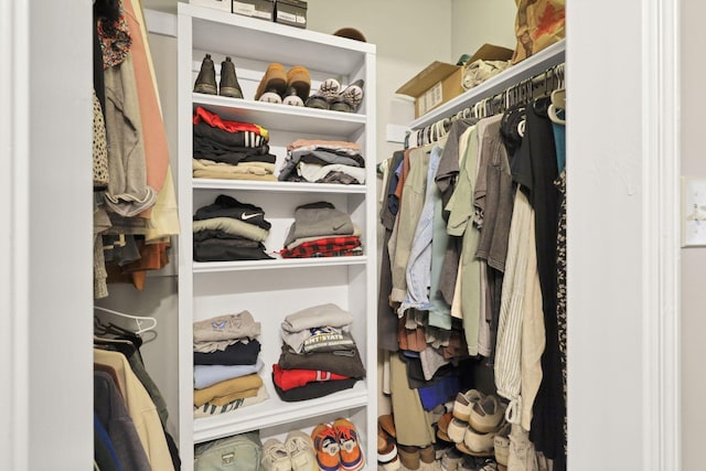 4832 Bay Grove Ct, Groveport, OH 43125 - view of spacious closet