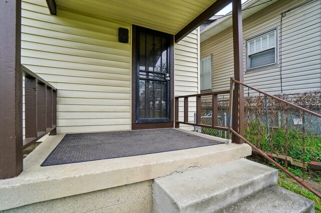 1146 Walters St, Columbus, OH 43201 - doorway to property featuring a porch