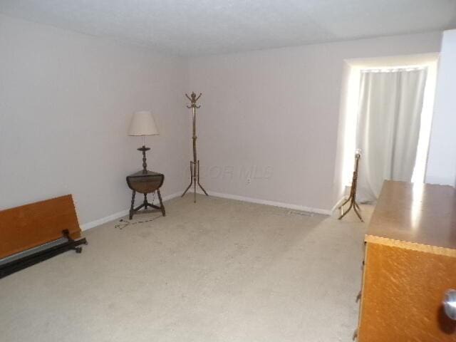 1022 Galliton Ct Unit C, Columbus, OH 43220 - unfurnished room featuring light colored carpet and baseboards
