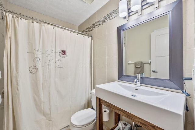 590 Haversham Dr, Gahanna, OH 43230 - bathroom featuring tile walls and vanity