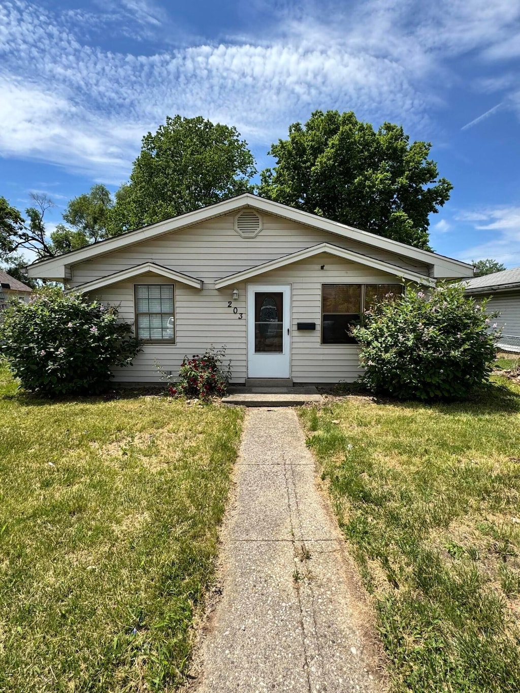 203 Center St, Trenton, OH 45067 - photo 1