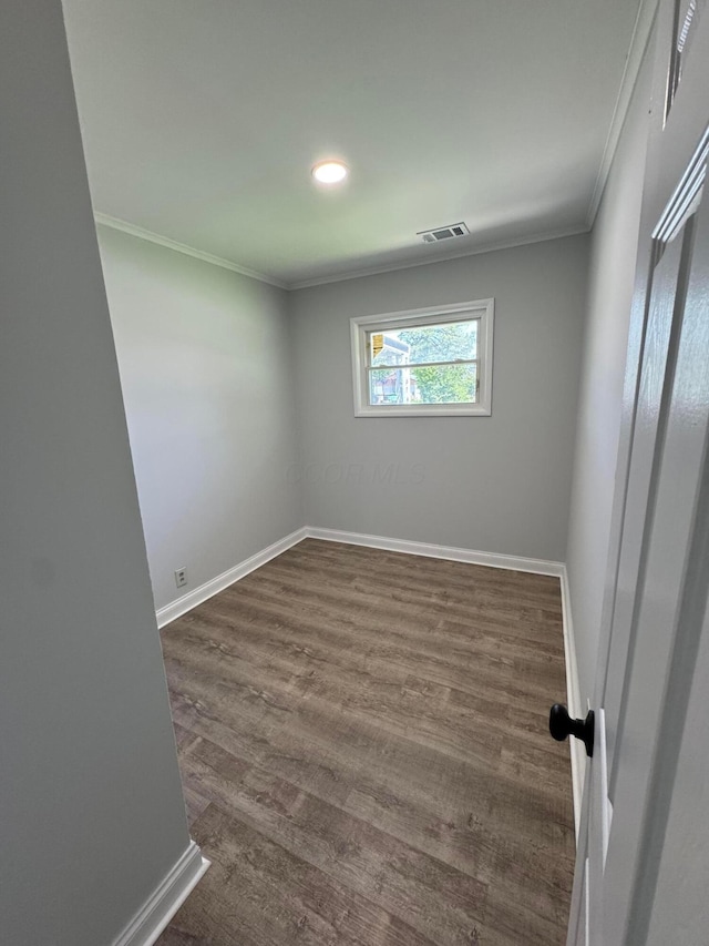 2075 Rankin Ave, Columbus, OH 43219 - unfurnished room with ornamental molding, dark wood-type flooring, baseboards, and recessed lighting
