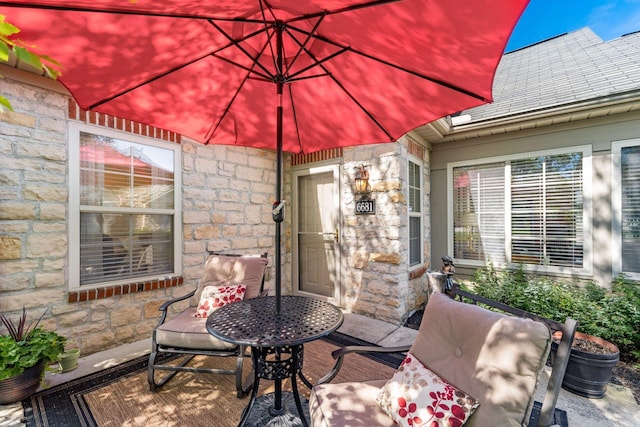 6681 Lakeview Cir, Canal Winchester, OH 43110 - view of patio