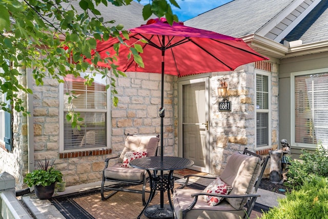 6681 Lakeview Cir, Canal Winchester, OH 43110 - view of patio