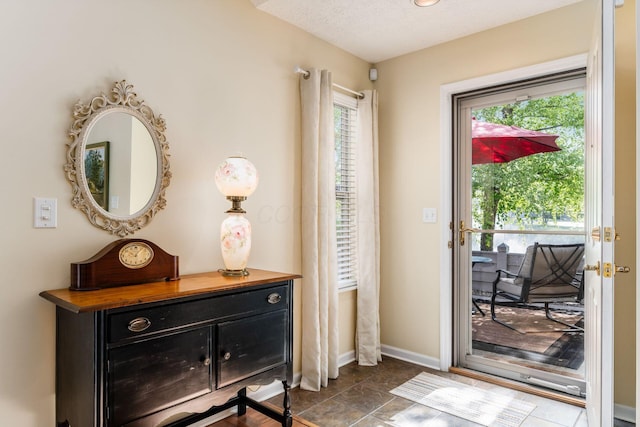 6681 Lakeview Cir, Canal Winchester, OH 43110 - entryway featuring baseboards