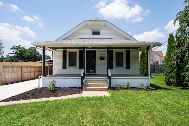 4469 Lancaster Ave, Columbus, OH 43207 - bungalow featuring covered porch