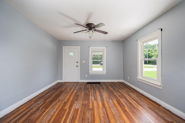 4469 Lancaster Ave, Columbus, OH 43207 - entrance foyer with dark wood-type flooring and a ceiling fan