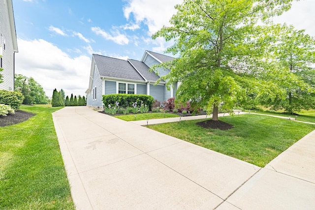 10641 Arrowwood Dr, Plain City, OH 43064 - view of front of property featuring a front yard and driveway