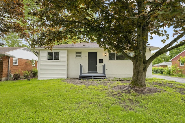 1116 S Yearling Rd, Columbus, OH 43227 - bungalow with a front lawn