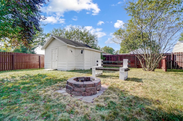 8448 Blue Lake Ave, Galloway, OH 43119 - view of yard with an outdoor fire pit