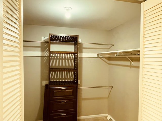 460 Blandings Ct, Worthington, OH 43085 - view of walk in closet