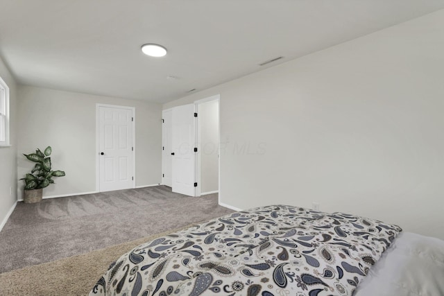 1465 Zenner Dr, Columbus, OH 43207 - bedroom with carpet flooring and baseboards