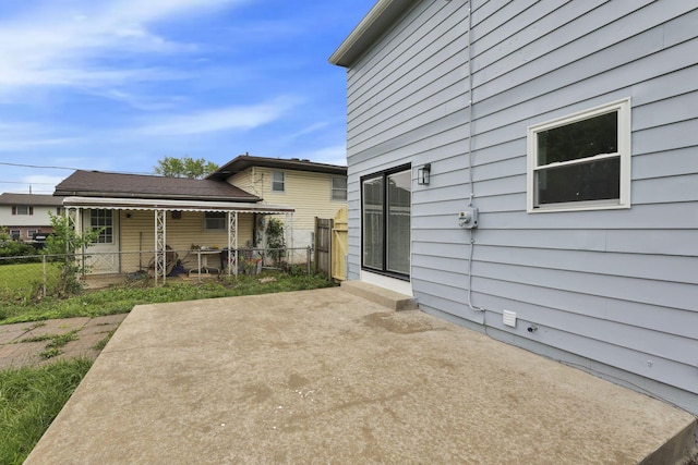 1465 Zenner Dr, Columbus, OH 43207 - view of patio