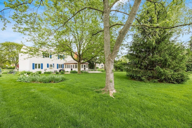 1609 Slade Ave, Columbus, OH 43235 - view of green lawn