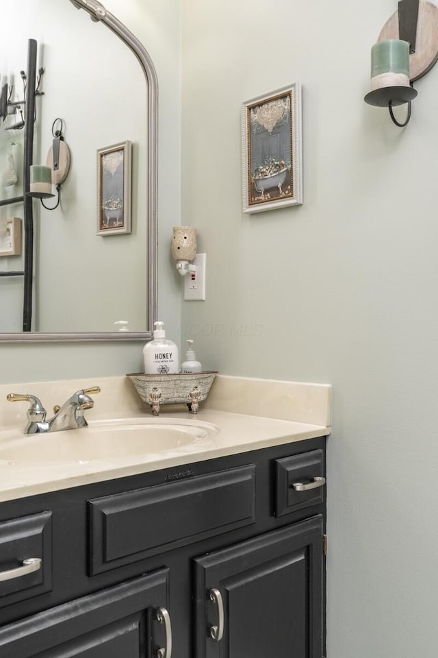 4561 Bent Creek Pl, Grove City, OH 43123 - bathroom featuring vanity