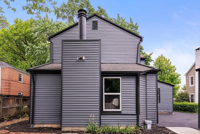 2583 Wexford Rd, Columbus, OH 43221 - view of property exterior featuring a shingled roof