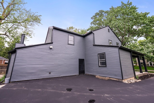 2583 Wexford Rd, Columbus, OH 43221 - view of home's exterior