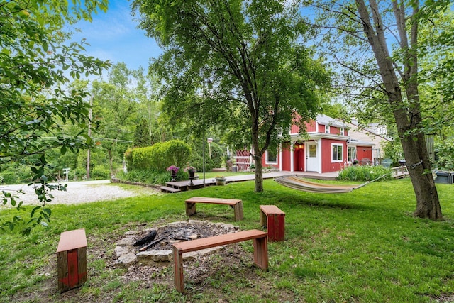 796 Mulberry Dr, Columbus, OH 43235 - view of property's community with a lawn
