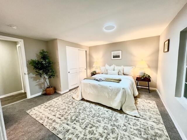 79 N Main St, Jeffersonville, OH 43128 - carpeted bedroom featuring baseboards
