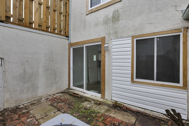 2505 Burgandy Ln Unit C, Columbus, OH 43232 - doorway to property with stucco siding