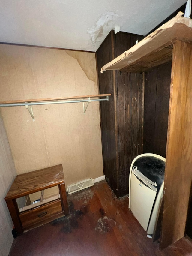 527 N 15th St, Coshocton, OH 43812 - spacious closet featuring wood finished floors