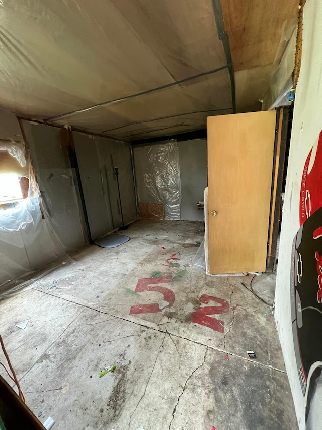 527 N 15th St, Coshocton, OH 43812 - view of unfinished basement