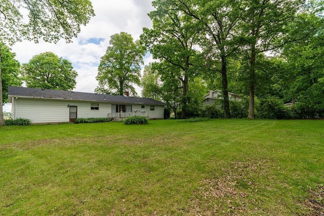 815 Irvin Shoots Rd E, Marion, OH 43302 - view of green lawn