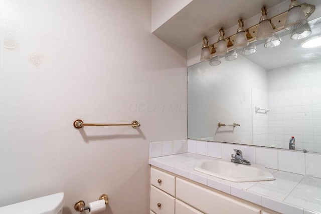 815 Irvin Shoots Rd E, Marion, OH 43302 - bathroom featuring toilet and vanity