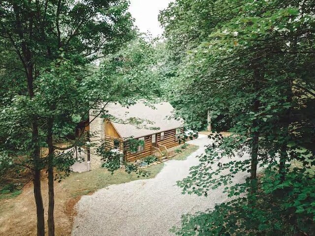 22916 Sams Creek Rd, Laurelville, OH 43135 - photo 3