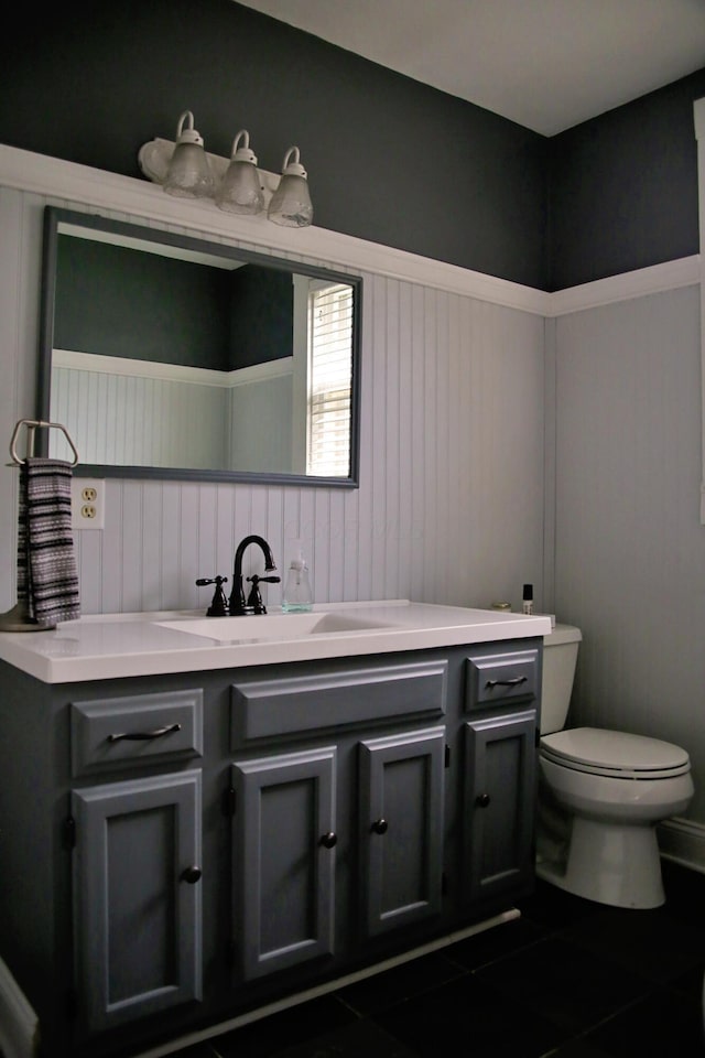 632 E 5th Ave, Lancaster, OH 43130 - bathroom featuring vanity and toilet