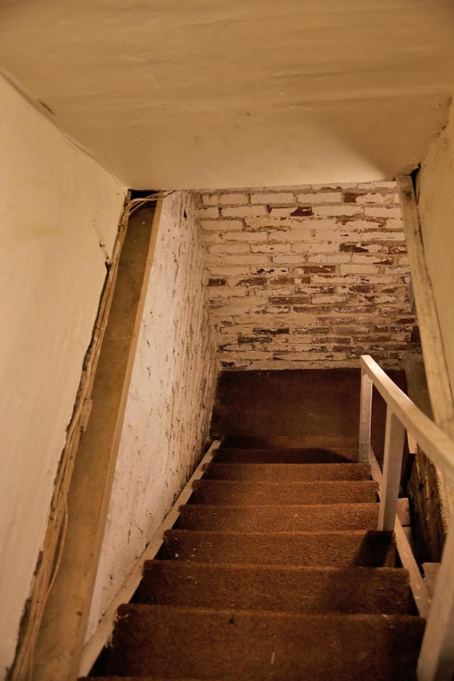 632 E 5th Ave, Lancaster, OH 43130 - view of staircase